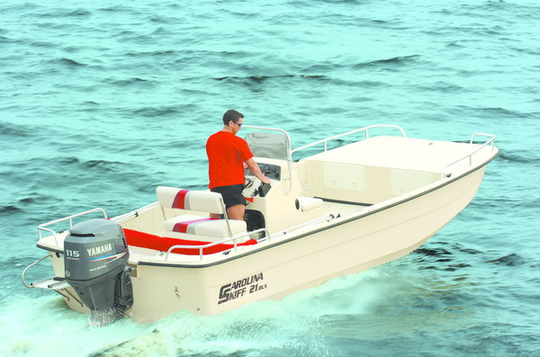 Carolina Skiff 2100 DLX Serie